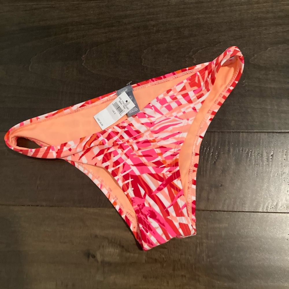 SOLD. NWT Aerie cheeky bikini bottoms